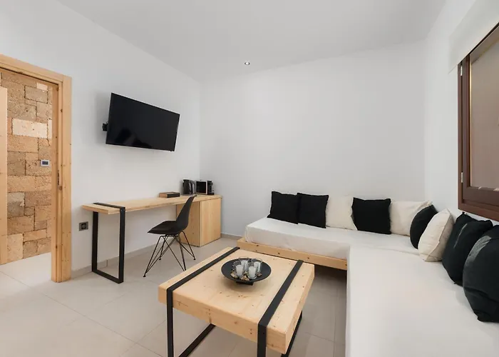 Готель Old Town Senses Boutique 3*